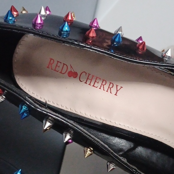 Awesome  spiked  heels - Picture 5 of 16